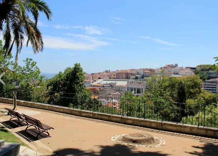 Lisbon Calling Rooms & Studio